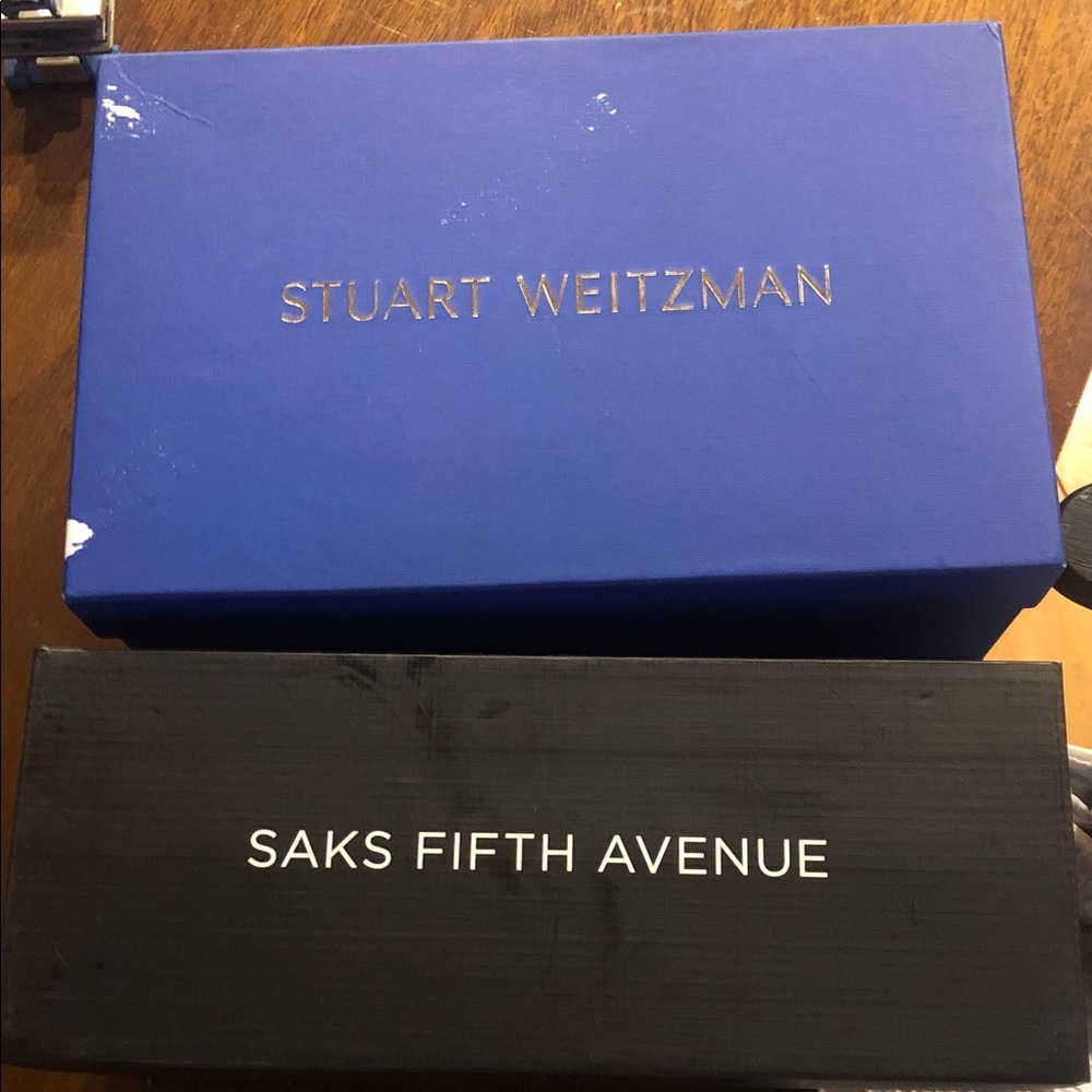 Stuart weitzman saks fifth ave shoe boxes empty